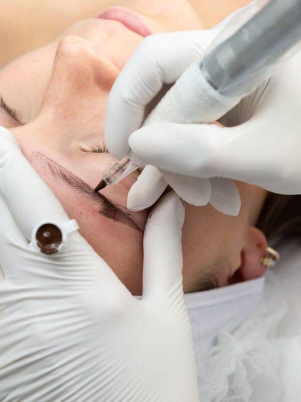 Dermopigmentazione sopracciglia